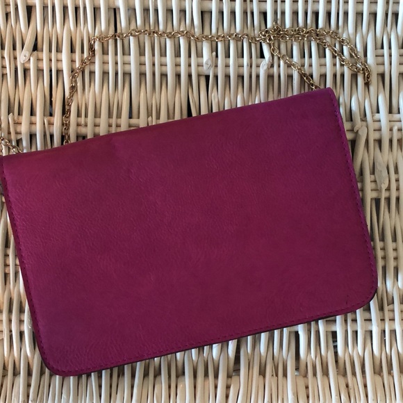 NWOT STREET LEVEL Pink clutch with gold chain - Picture 2 of 3